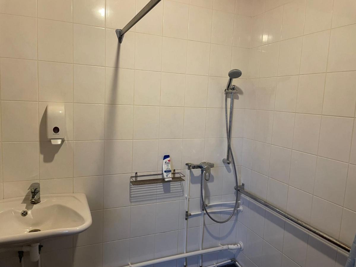 Toila Sadamakapteni Tuba Buitenkant foto